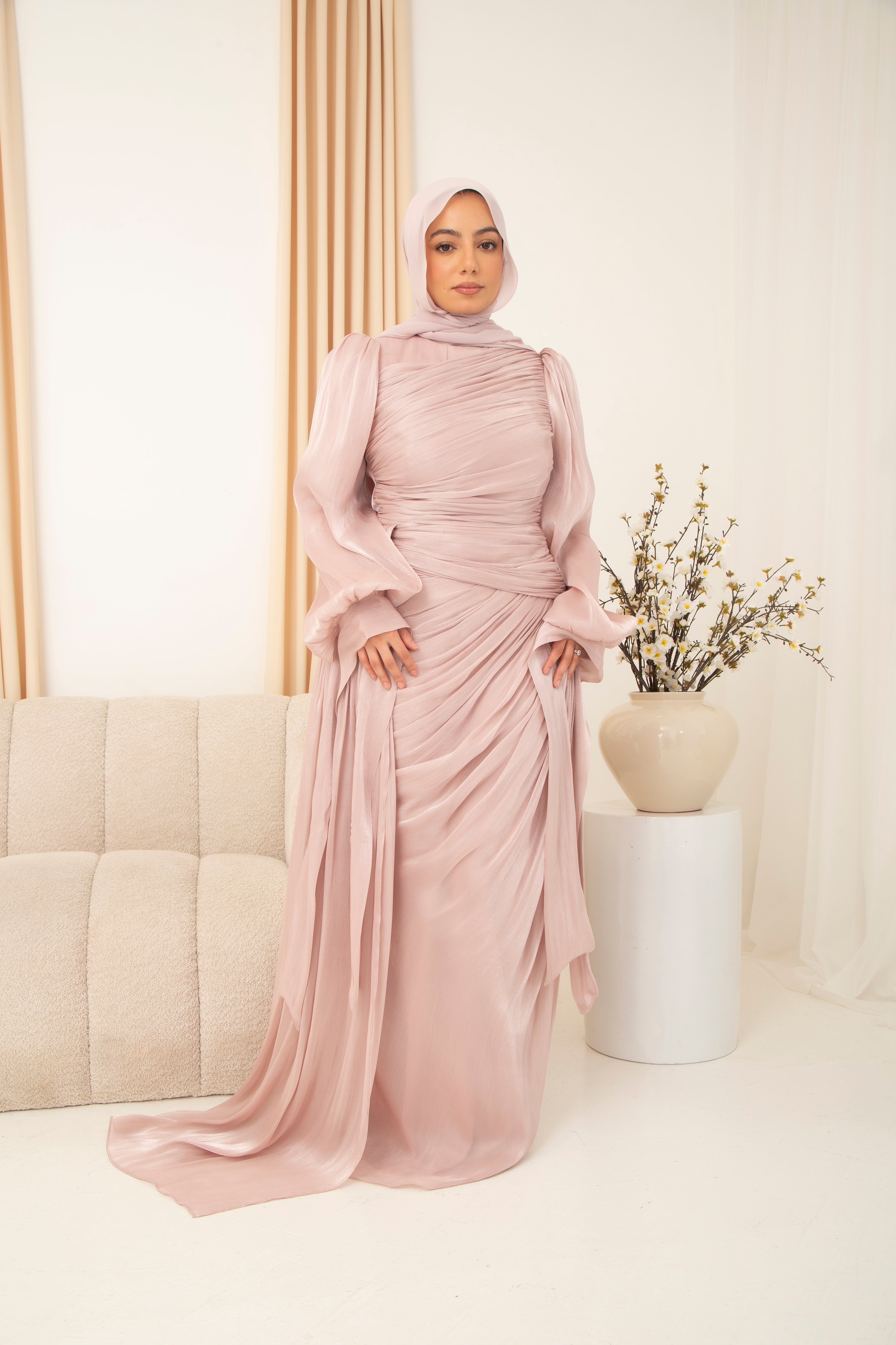 Naila Pink